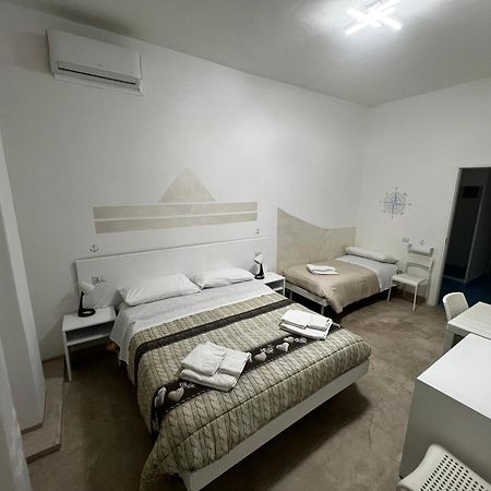 Bed and Breakfast La Piazza Beb Тропея Экстерьер фото