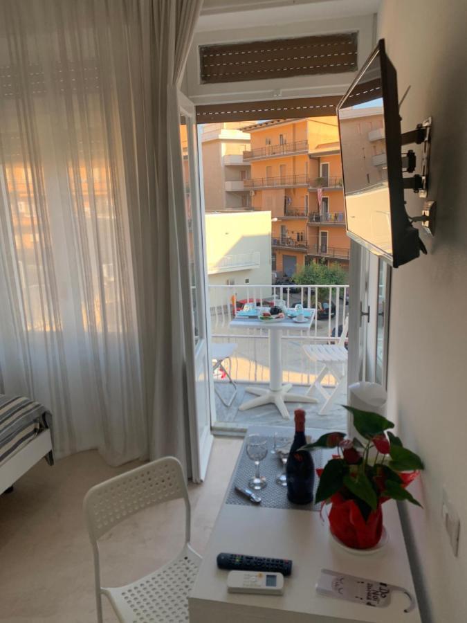 Bed and Breakfast La Piazza Beb Тропея Экстерьер фото