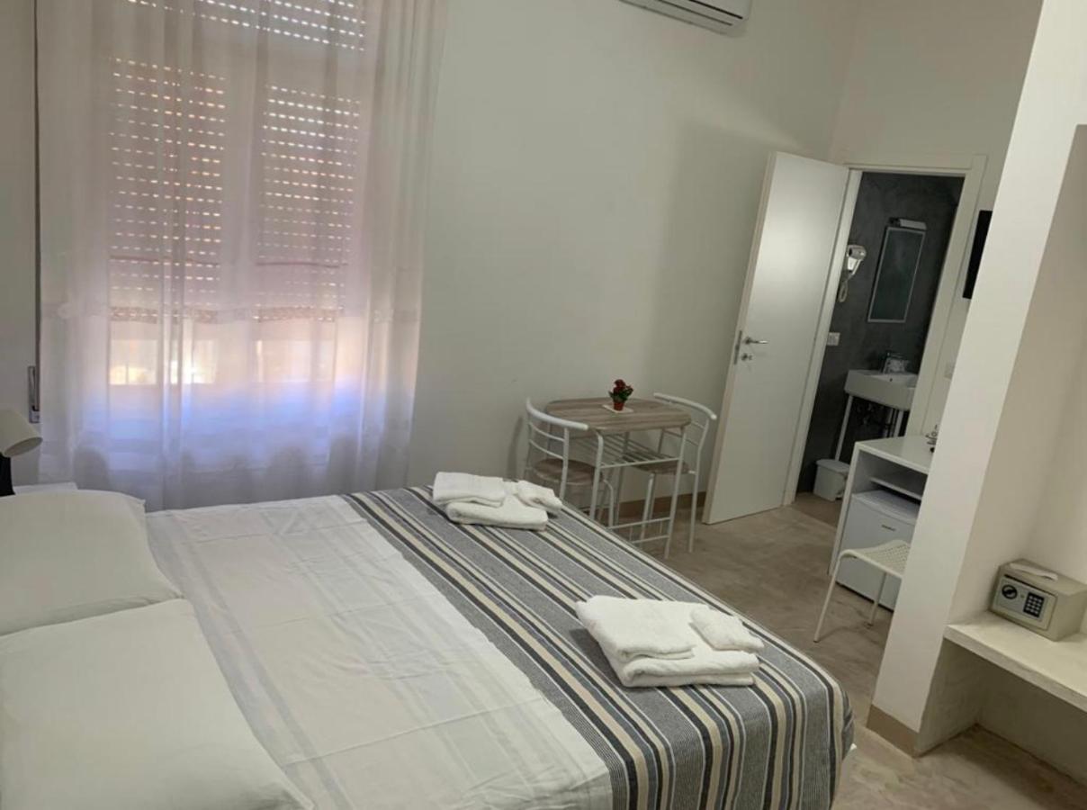 Bed and Breakfast La Piazza Beb Тропея Экстерьер фото