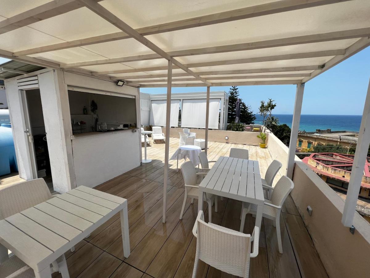 Bed and Breakfast La Piazza Beb Тропея Экстерьер фото