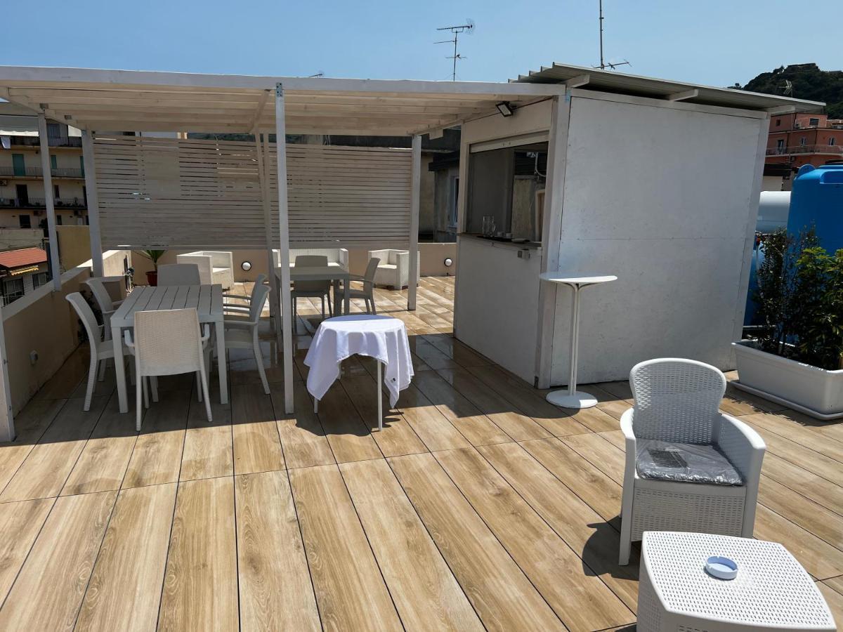 Bed and Breakfast La Piazza Beb Тропея Экстерьер фото
